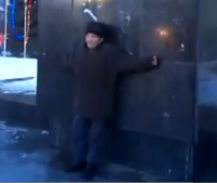 Один в поле воин. В Славянске дедушка спас памятник Ленину. Готов был умереть