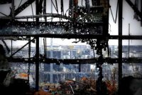 На Порошенко могут «повесить» сдачу аэропорта. Кто виноват во «втором Иловайске»?