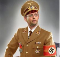 Бандера клялся служить Фатерлянду Гитлера, Яценюк — «Муттерлянду» Меркель