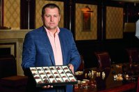 Вы только посмотрите, как г-н Филатов запел!