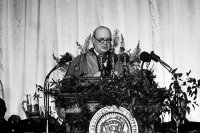 Зачем Западу ревизия истории?