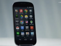 США и Россия: битва iPhone 6 и YotaPhone 2