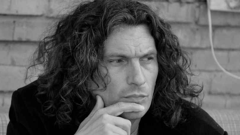 Поклонники украинского певца Кузьмы Скрябина подожгли его склеп