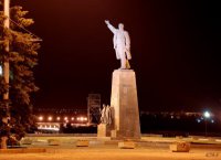 В Запорожье отбили атаку заезжих нацистов на Ленина