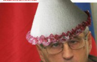 Мертвенный свет «абажура». Как «миротворцы» к войне призывают