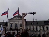 Тысячи словаков отказываются идти в армию, не желая отправки на Украину