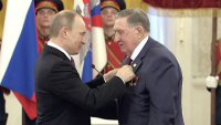 Путин вручил ветеранам медали к 70-летию Победы