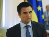 Климкин: Весь мир должен думать, как помочь Украине