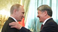 Президент Киргизии прилетел в Санкт-Петербург на встречу с Путиным