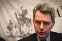 Выговор объявил....