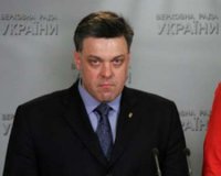 Тягнибок требует отстранения Яценюка от должности премьер-министра