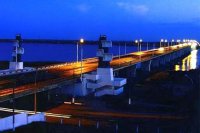 В Херсоне на мосту вывесили флаг Новороссии