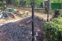 В Ужгороде не считают карателей героями: на могилах бойцов АТО сожгли кресты