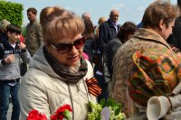 9 мая: Киевляне вышли с Георгиевскими лентами вопреки запрету Порошенко