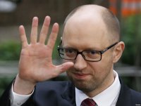 Арсений Яценюк против всех