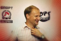 Пресс-атташе российской сборной Игорь Ларин назвал Россию «ненормальной» державой