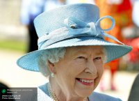 Елизавета II обещает и дальше оказывать давление на РФ из-за Украины