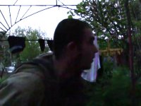 Снайпер укрофашист выстрелил в ополченца во время интервью