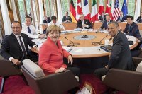 Мировой жандарм разжигает войну в Европе