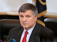 Арсен Аваков распорядился восстановить в Крыму милицию