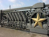 "Свои поймут, а дурак решит, что снежинка..."