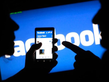 Facebook потребовала у российской компании отдать ей домен facebook.ru