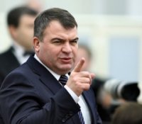 Сердюков вернулся в бизнес: скандальный экс-министр стал совладельцем питерской фирмы