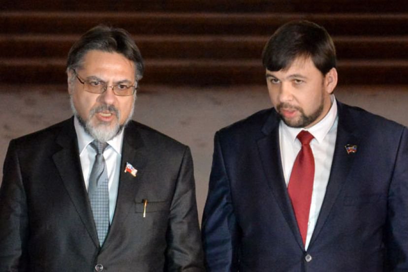 Киев сам вынуждает Республики к движению в сторону России