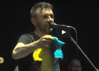Сергей Шнуров и украинский флаг : "Я из другой страны!"