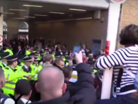 Марш неонацистов в Ливерпуле