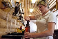 Пивовары ограничат объем пластиковых бутылок 1,5 литрами