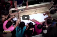 Видео: Заживо похороненная беременная девушка очнулась в гробу