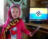 Британцев шокировало видео с 3-летней украинской нацисткой