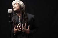 Вокалист Enigma попросился к Максиму Фадееву