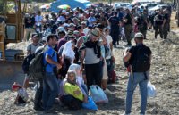 Русским предлагают мигрантов