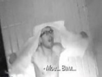 "Застрели меня нах##, как на Майдане. Ты мусор, бл###. Я твое лицо запомнил!", - киевские полицейские задержали пьяного "деда мороза из Сибири".