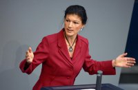 Сара Вагенкнехт снова режет правду-матку о ЕС и политике США
