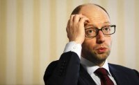 Кремль объяснил премьеру Габона Яценюку, что ему выгоднее убить себя об стену прямо сейчас