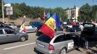 Антиправительственный автопробег прошел в Кишиневе