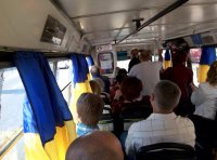 В киевской маршрутке флаги Украины пустили на занавески