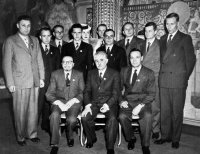 Националисты в ярости: в Киеве уцелели 12 памятников Ленину и мемориальные доски «врагам украинского народа»