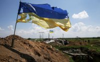 Азаров: киевский режим сделал украинских офицеров "голыми и босыми"