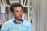 Киевляне сидят на чемоданах в предчувствии гражданской войны