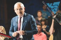 Киевский режим продолжает давить на Шустера