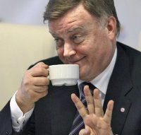 Что папа, что сынок...