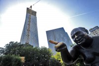 Украден памятник Евгению Леонову, стоявший у "Мосфильма"