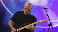 Лидер Pink Floyd посвятил песню Небесной Сотне