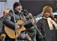 Пенсионер российской рок-музыки дурным голосом спел песню про «Русскую Весну»