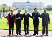 В отличие от Вашингтона Путин ведет человечество к миру