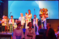 В Израиле устроили фестиваль вышиванок и собирали деньги для украинской армии